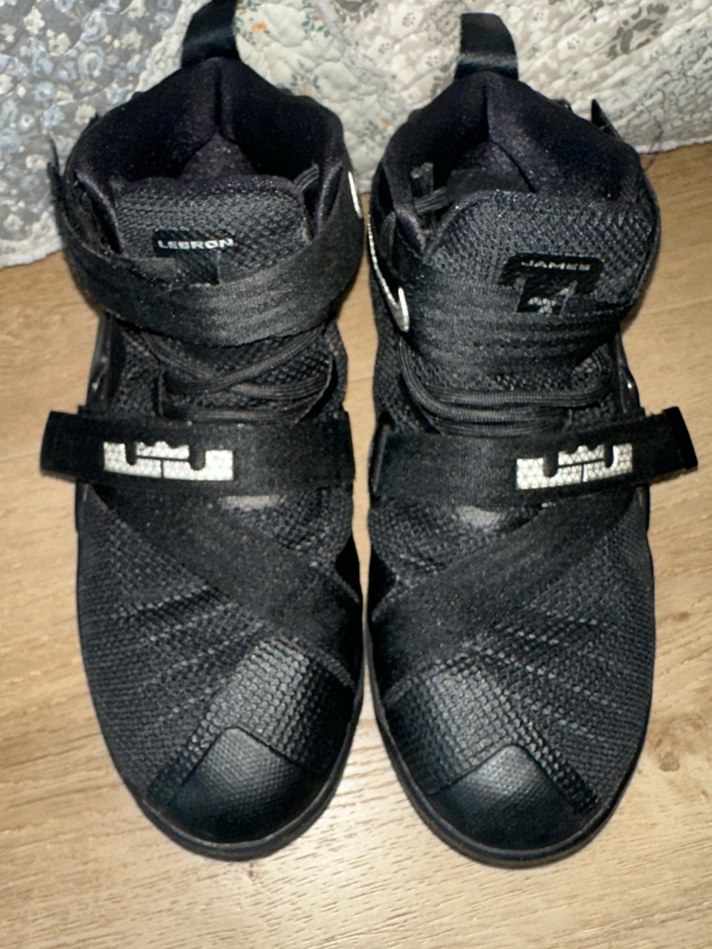 Nike Kids LeBron James Black High-Top Hook-and-Loop Sneakers - Picture 2 of 7